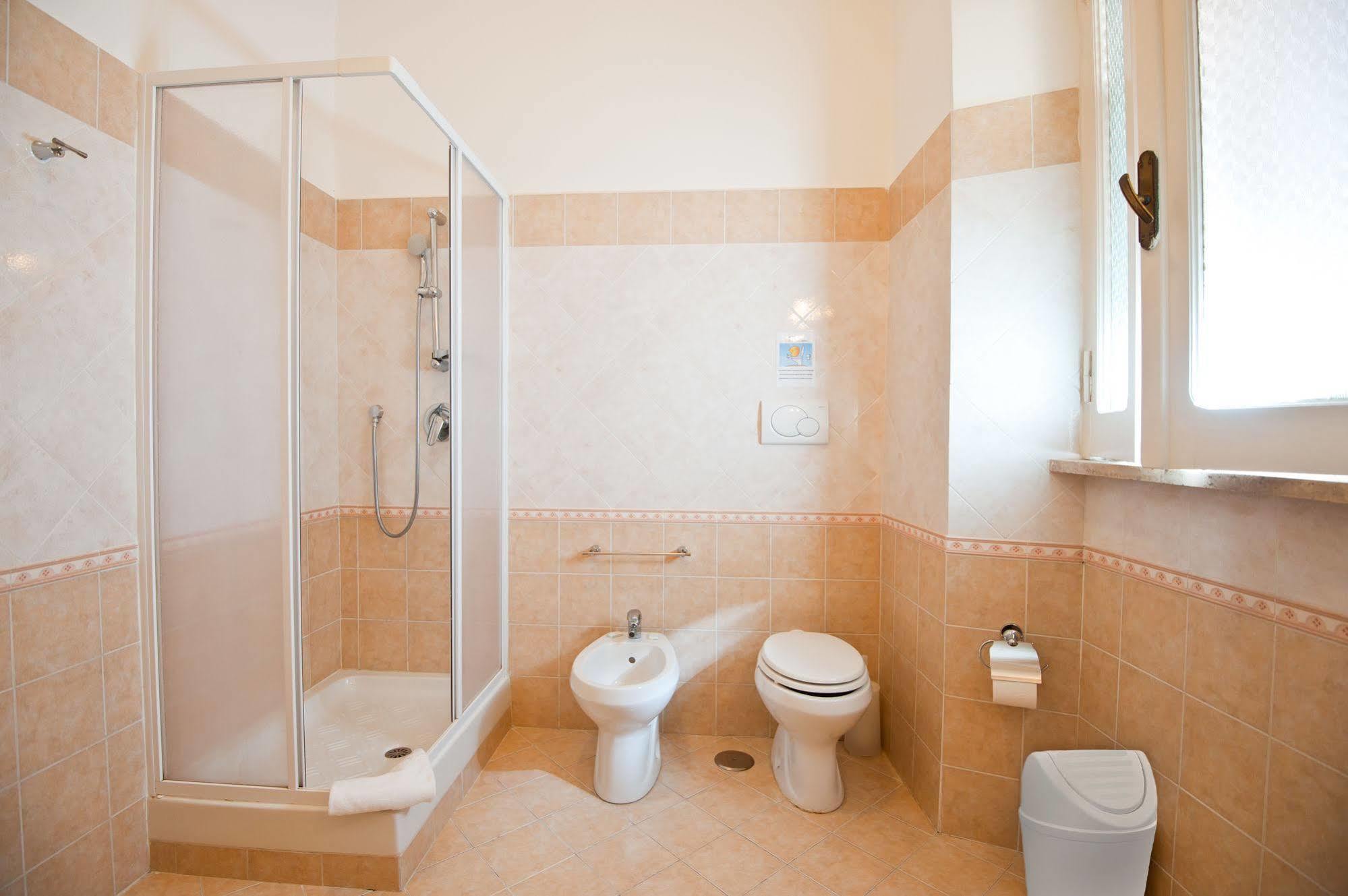 Rome Services Porta Castello Ngoại thất bức ảnh