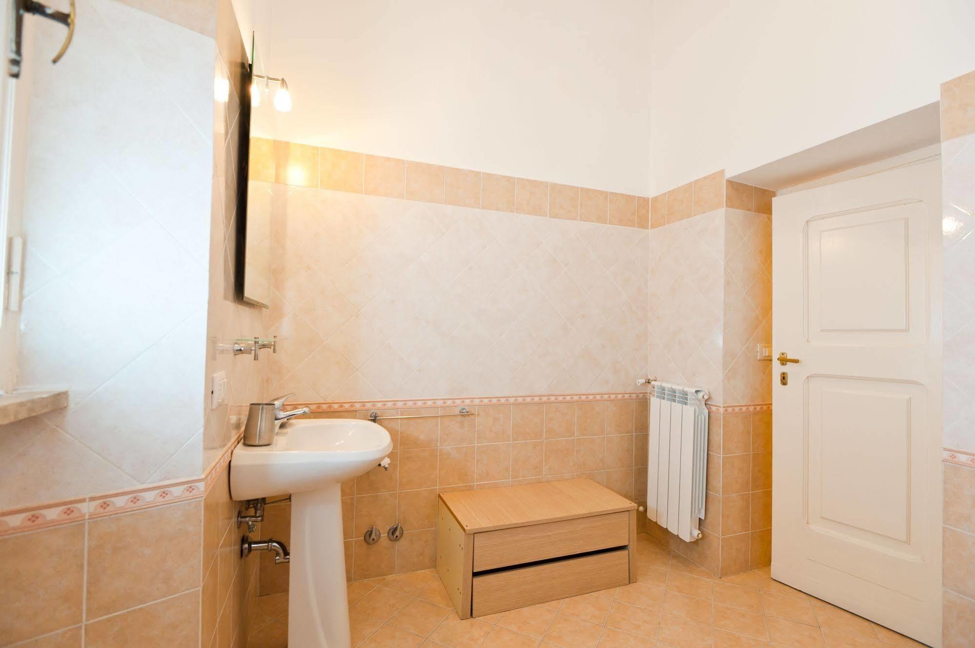 Rome Services Porta Castello Ngoại thất bức ảnh