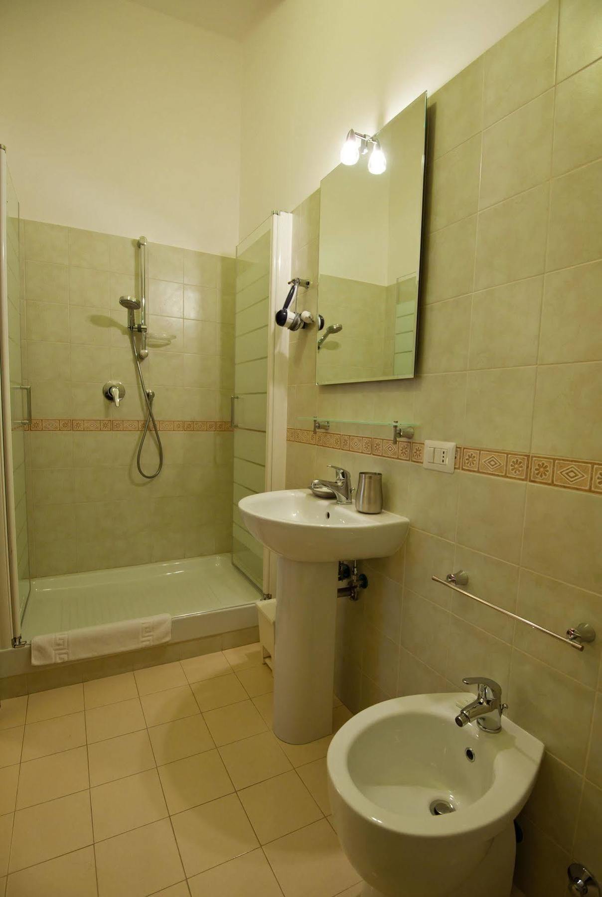 Rome Services Porta Castello Ngoại thất bức ảnh